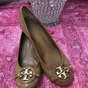 Vintage 💛Tory Burch Royal Tan Logo